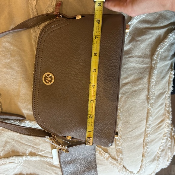 Anne Klein Elegant Brown Crossbody Bag - Picture 7 of 7